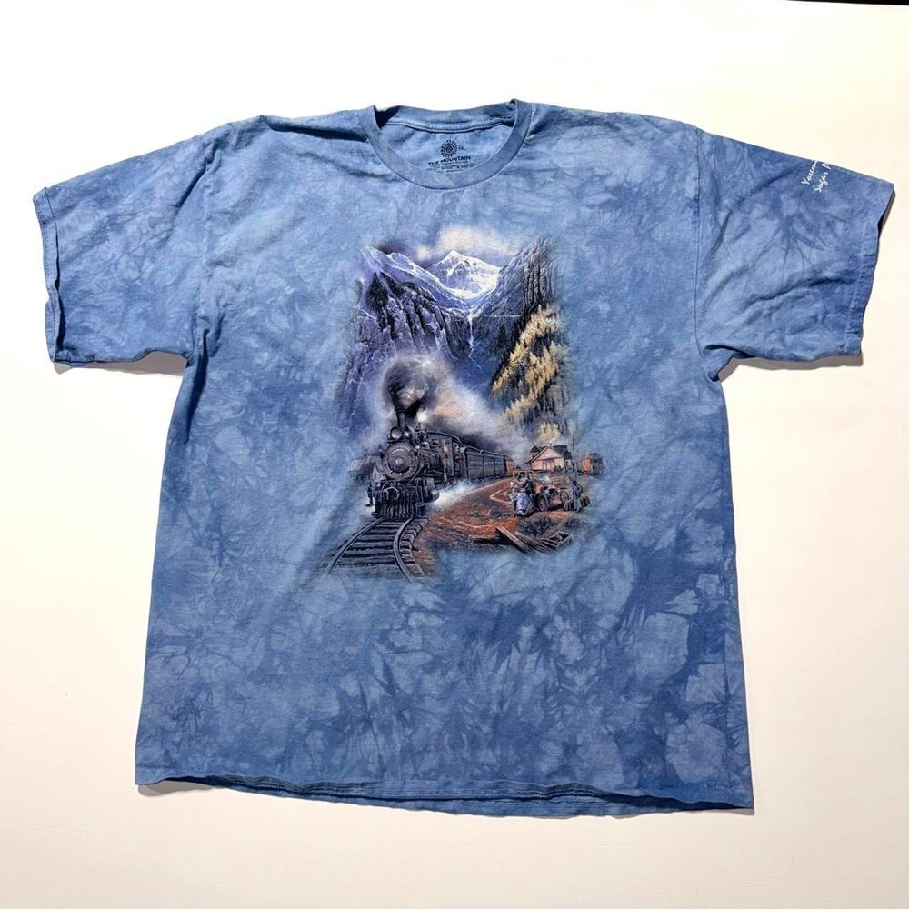 The mountain yosemite tee